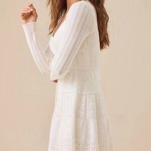 Elegant White Knit Dress